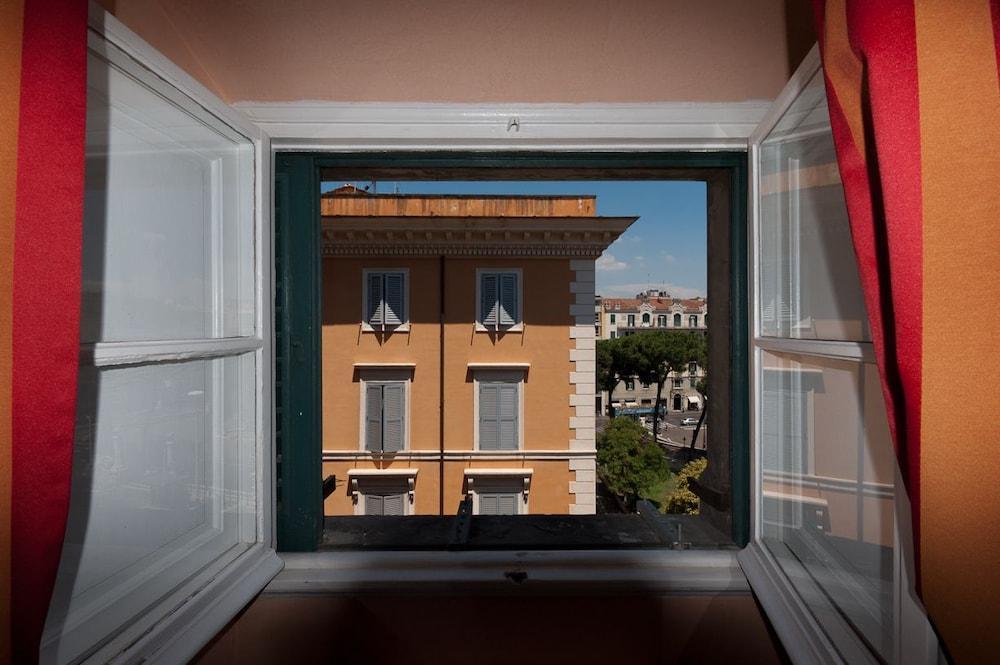 Clarin Hotel Rome Exterior photo